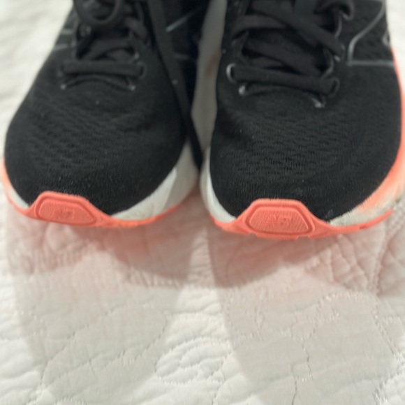 New Balance Women size 8 Black/pink Memory Foam Tennis Shoes. - Picture 12 of 14
